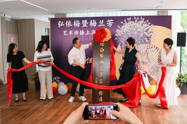 高温难挡国学热，上海新添京剧主题打卡地